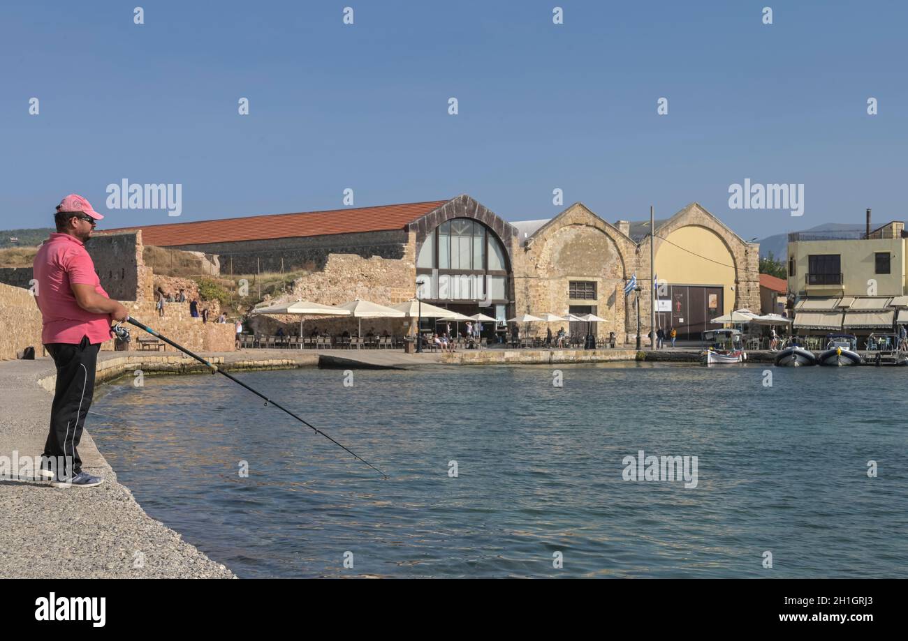 Angler, Fischereihafen, Chania, Kreta, Griechenland Stock Photo