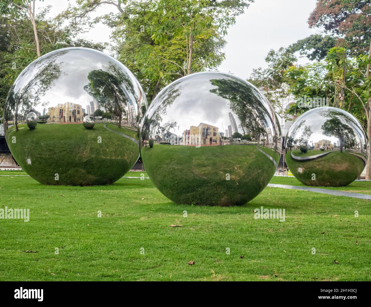 Stainless steel mirror balls by Baet Yeol Kuan on display at Empress Lawn Singapore Stock