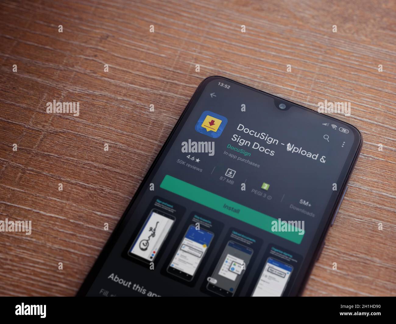 Docusign hi-res stock photography and images - Alamy