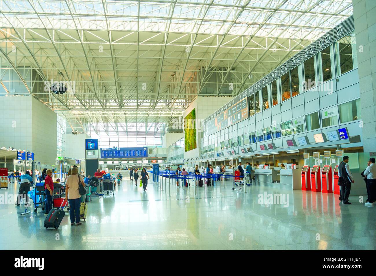 frankfurt am main airport arrivals
