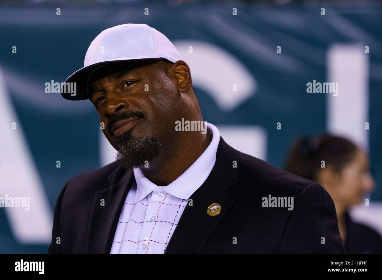 Philadelphia, Pennsylvania, USA. 14th Oct, 2021. Former Philadelphia Eagles Donovan McNabb looks on during the NFL game between the Tampa Bay Buccaneers and the Philadelphia Eagles at Lincoln Financial Field in Philadelphia, Pennsylvania. Christopher Szagola/CSM/Alamy Live News Stock Photo