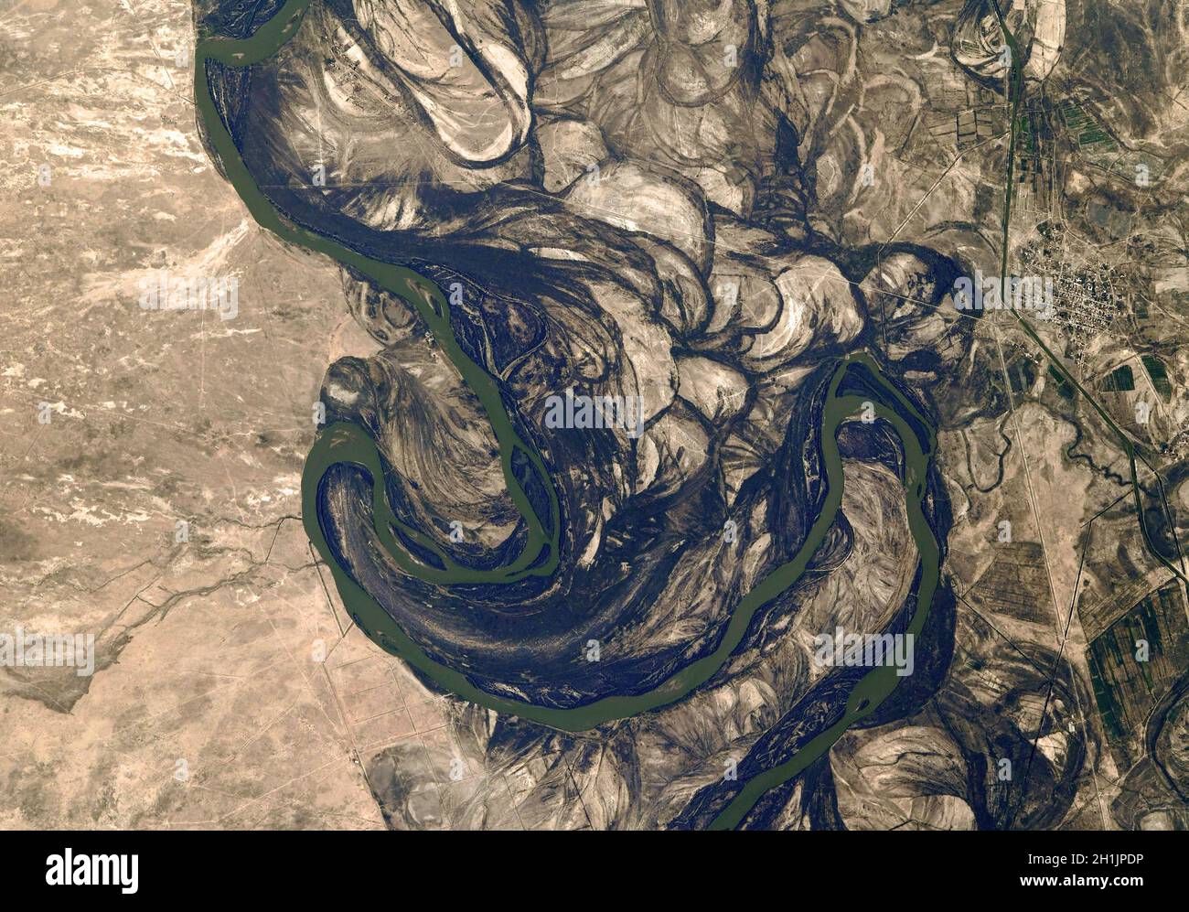 A view of Earth from the International Space Station: The Syr Darya river, historically known as the Jaxartes is a river in Central Asia.  An optimised and digitally enhanced version of a NASA/ ESA image. Mandatory Credit: NASA/ESA/T. Pesquet. NB: Usage restrictions: Not to be presented as an endorsement. Stock Photo