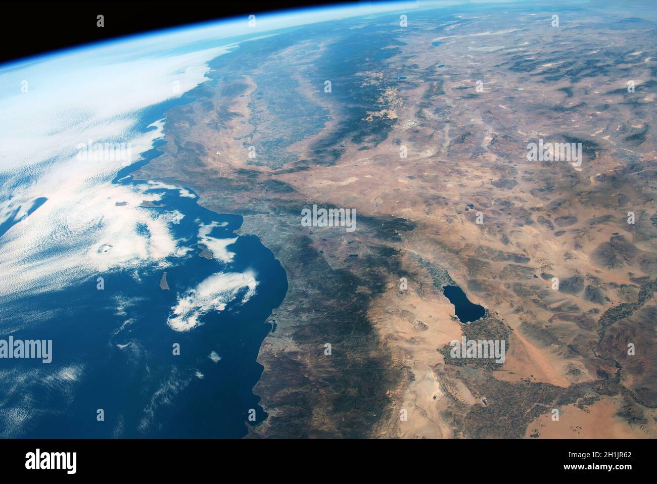 The Earth seen from the International Space Station: USA-CALIFORNIA Featuring: BAKERSFIELD, RIVERSIDE, SAN DIEGO, LAS VEGAS, LOS ANGELES, VICTORVILLE, Salton Lake.  4 November 2019.  An optimised and enhanced version of a NASA image / credit NASA. Stock Photo