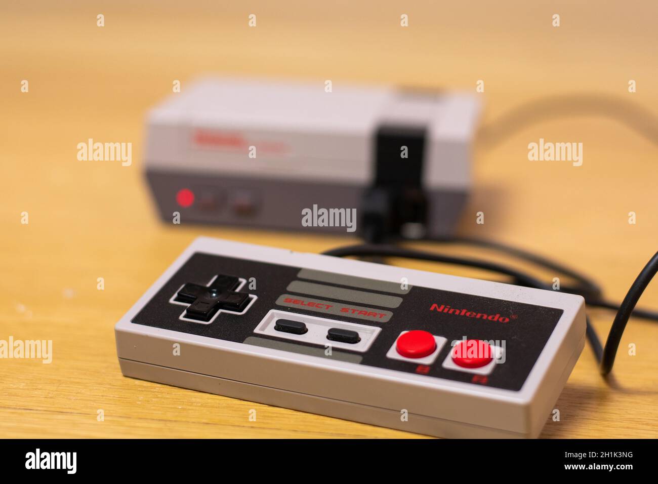 Nintendo nes hi-res stock photography and images - Alamy