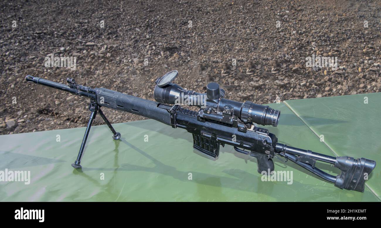 Foto de Espingarda De Sniper Svd Isolada e mais fotos de stock de