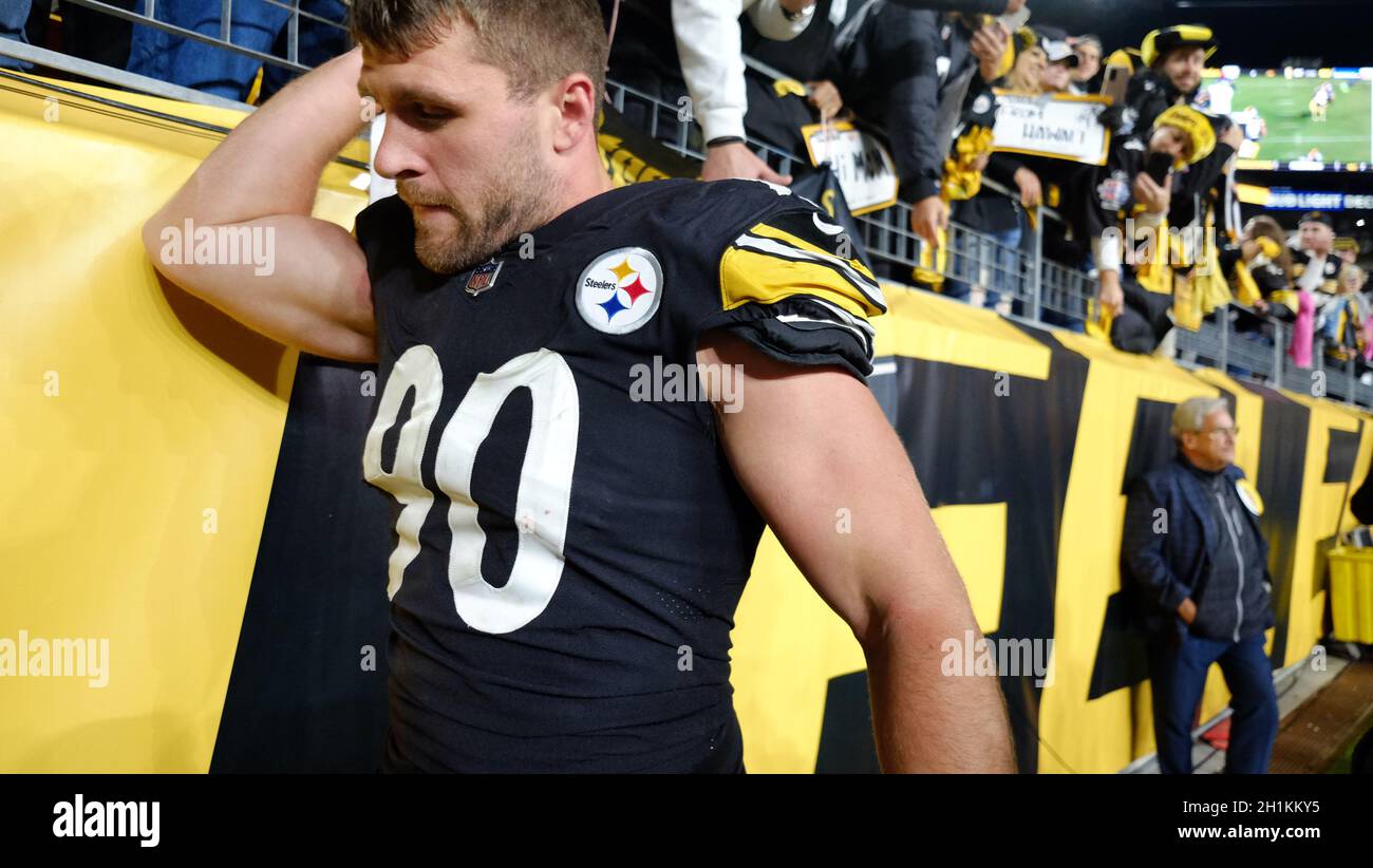 October 17th, 2021: T.J. Watt #90 during the Pittsburgh Steelers vs Seattle Seahawks game at Heinz Field in Pittsburgh, PA. Jason Pohuski/CSM Stock Photo