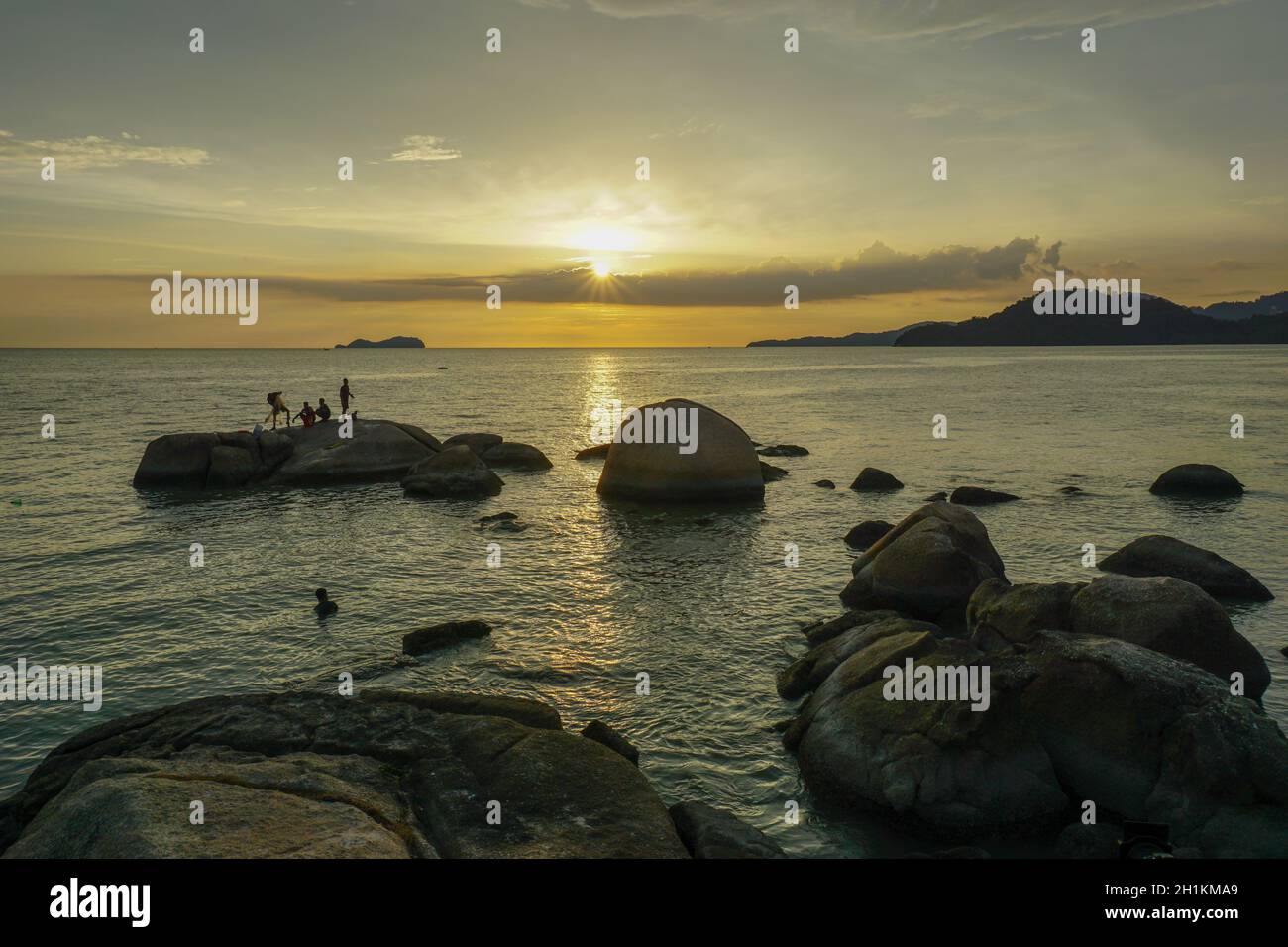 Hairy men on the shore of the Sea of Marmara, Istanbul, Turkey Stock Photo  - Alamy