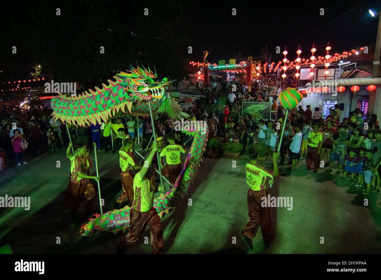 Georgetown, Penang/Malaysia - Jan 29 2020: Dragon dance perform in front of snake temple during chinese new year. Stock Photo