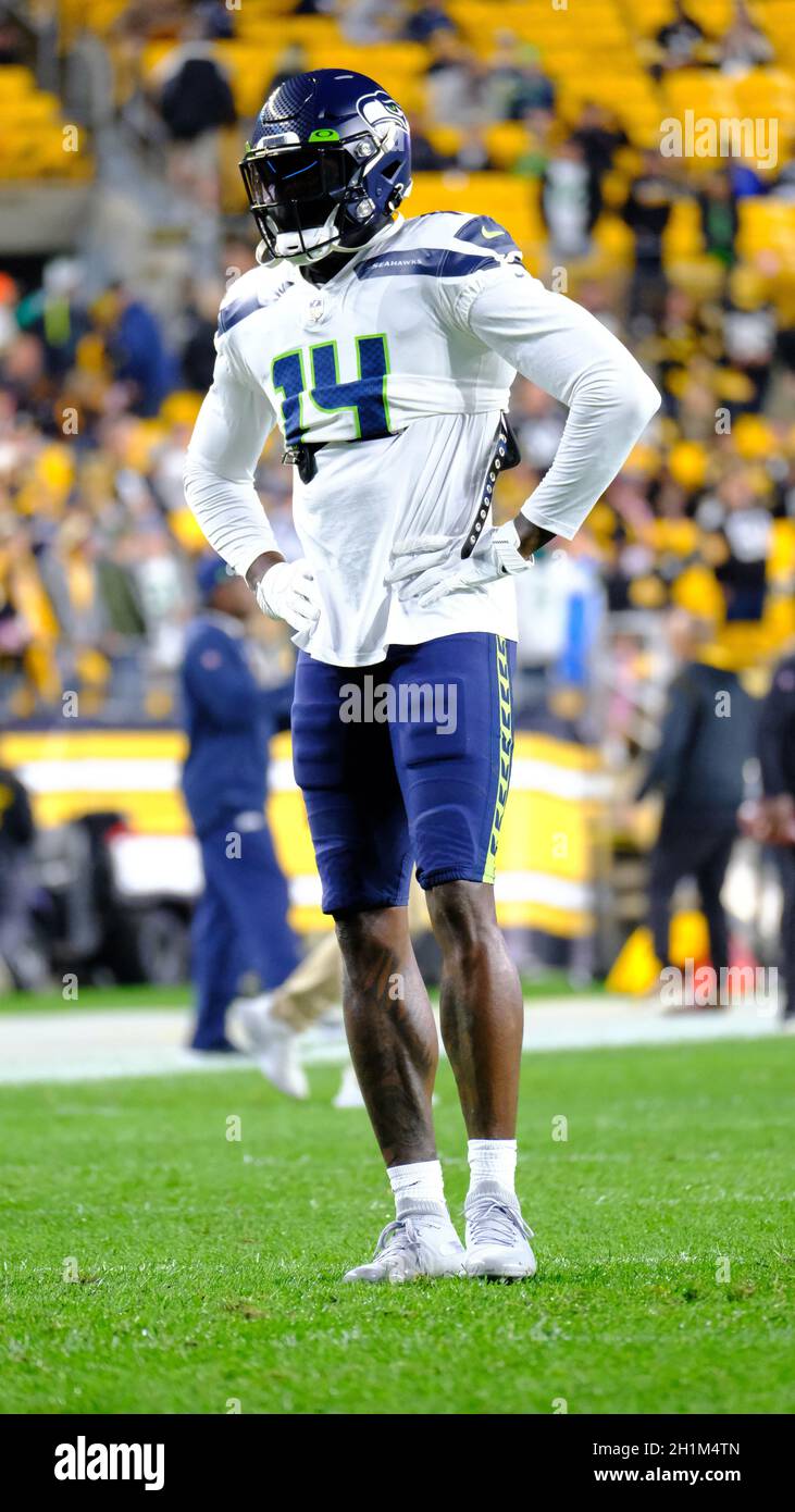 Dk metcalf seattle hi-res stock photography and images - Alamy