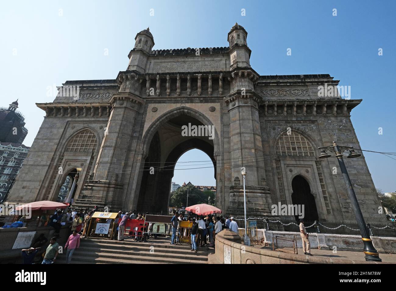 Gateway of India, monument commemorating the landing of King George V and Queen Mary in 1911, Mumbai, Maharashtra, India Stock Photo