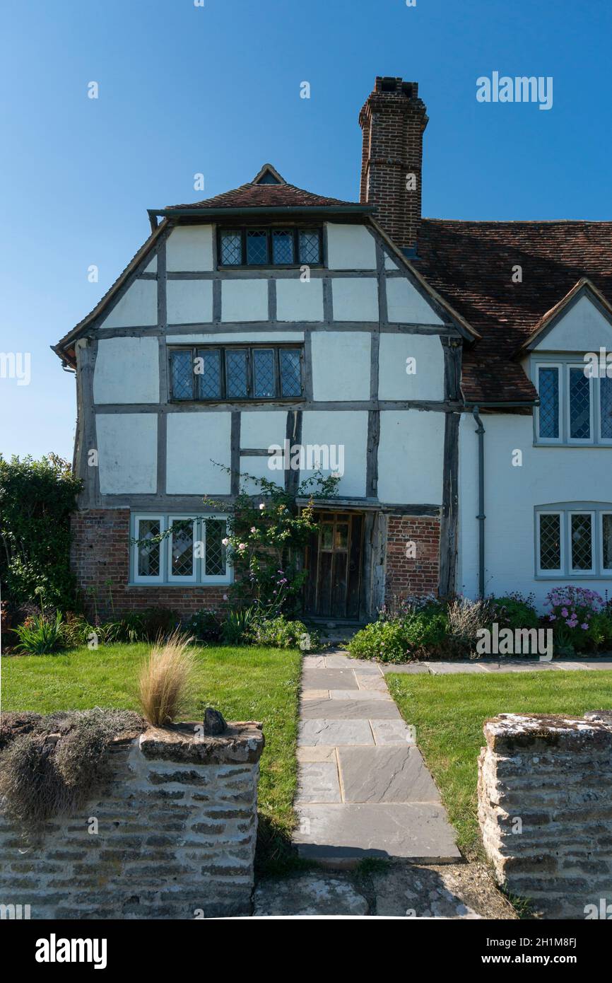 A cottage in the village of Egerton, Kent, UK Stock Photo Alamy
