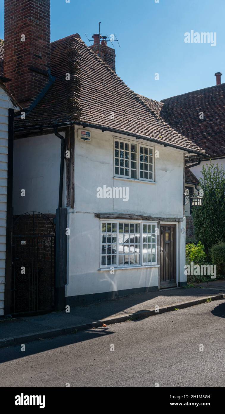 A cottage in the village of Egerton, Kent, UK Stock Photo Alamy