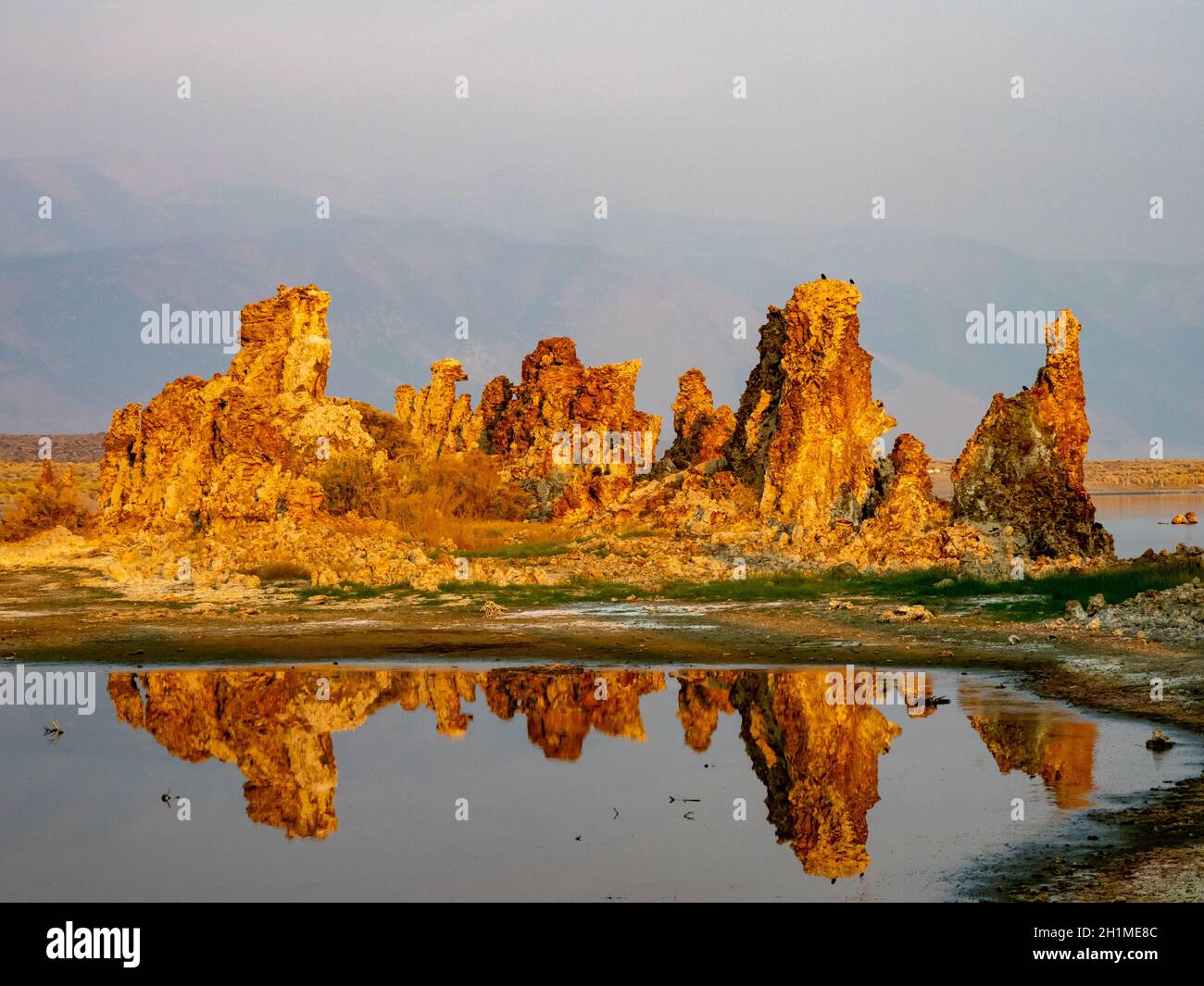 The other wordly landscape of the tufa towers at Mono Lake, California, USA Stock Photo