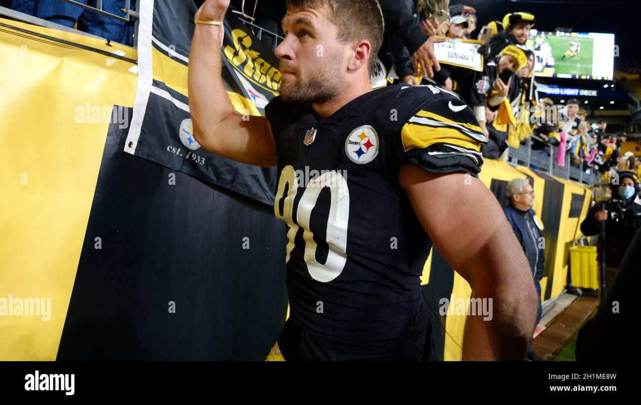 September 19th, 2021: T.J. Watt #90 during the Pittsburgh Steelers vs Las  Vegas Raiders game at Heinz Field in Pittsburgh, PA. Jason Pohuski/CSM  Stock Photo - Alamy