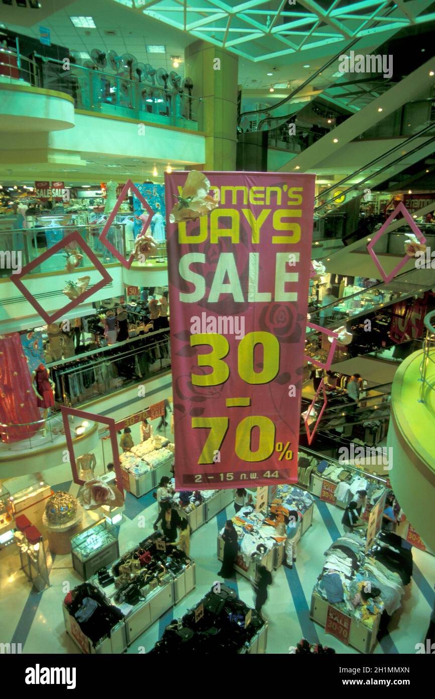 New World Shopping Mall Bangkok Hi res Stock Photography And Images Alamy new-world-shopping-mall-bangkok-hi-res-stock-photography-and-images-alamy
