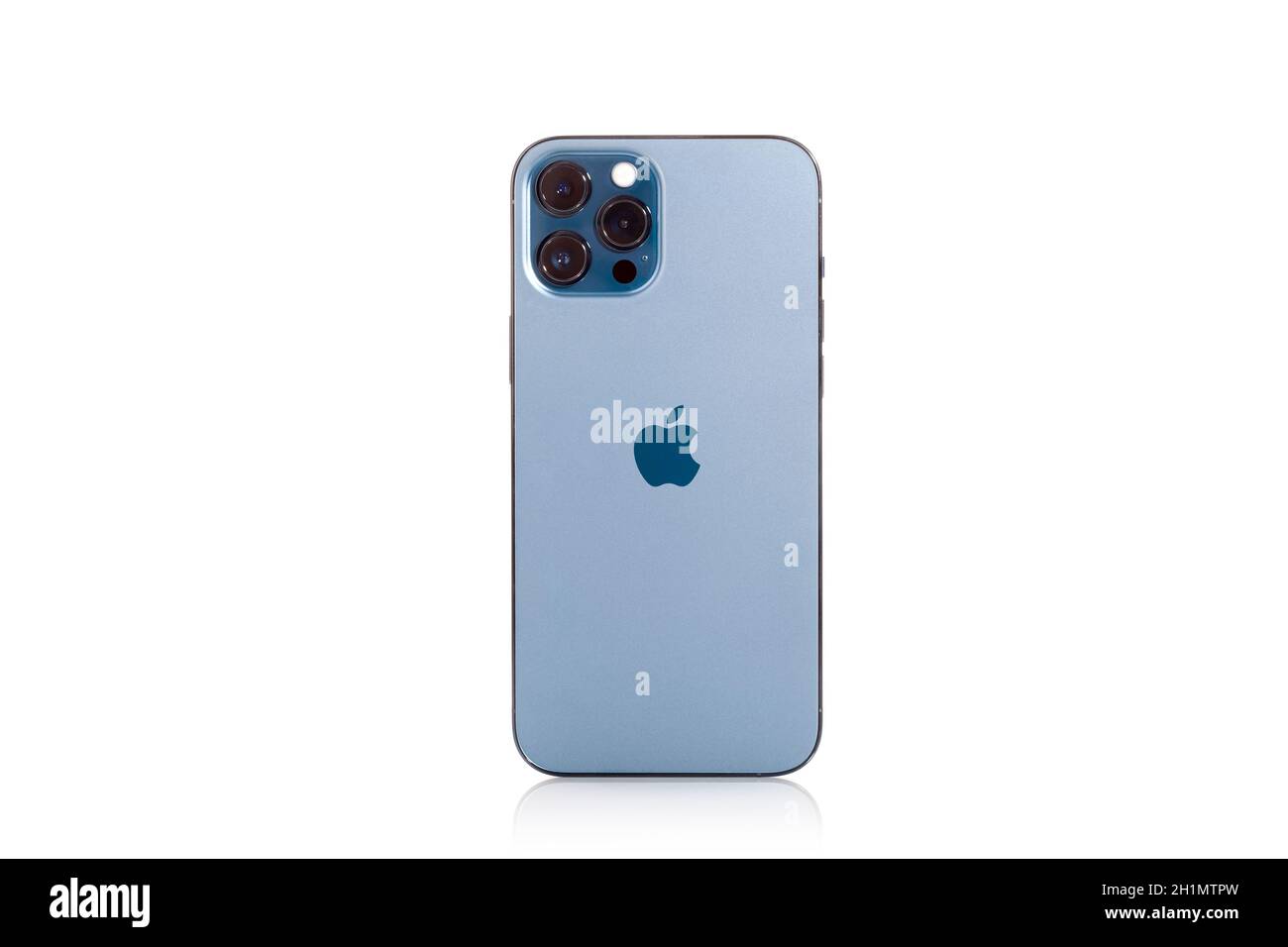 Iphone 12 Pro Max Pacific Blue Hi Res Stock Photography And Images Alamy