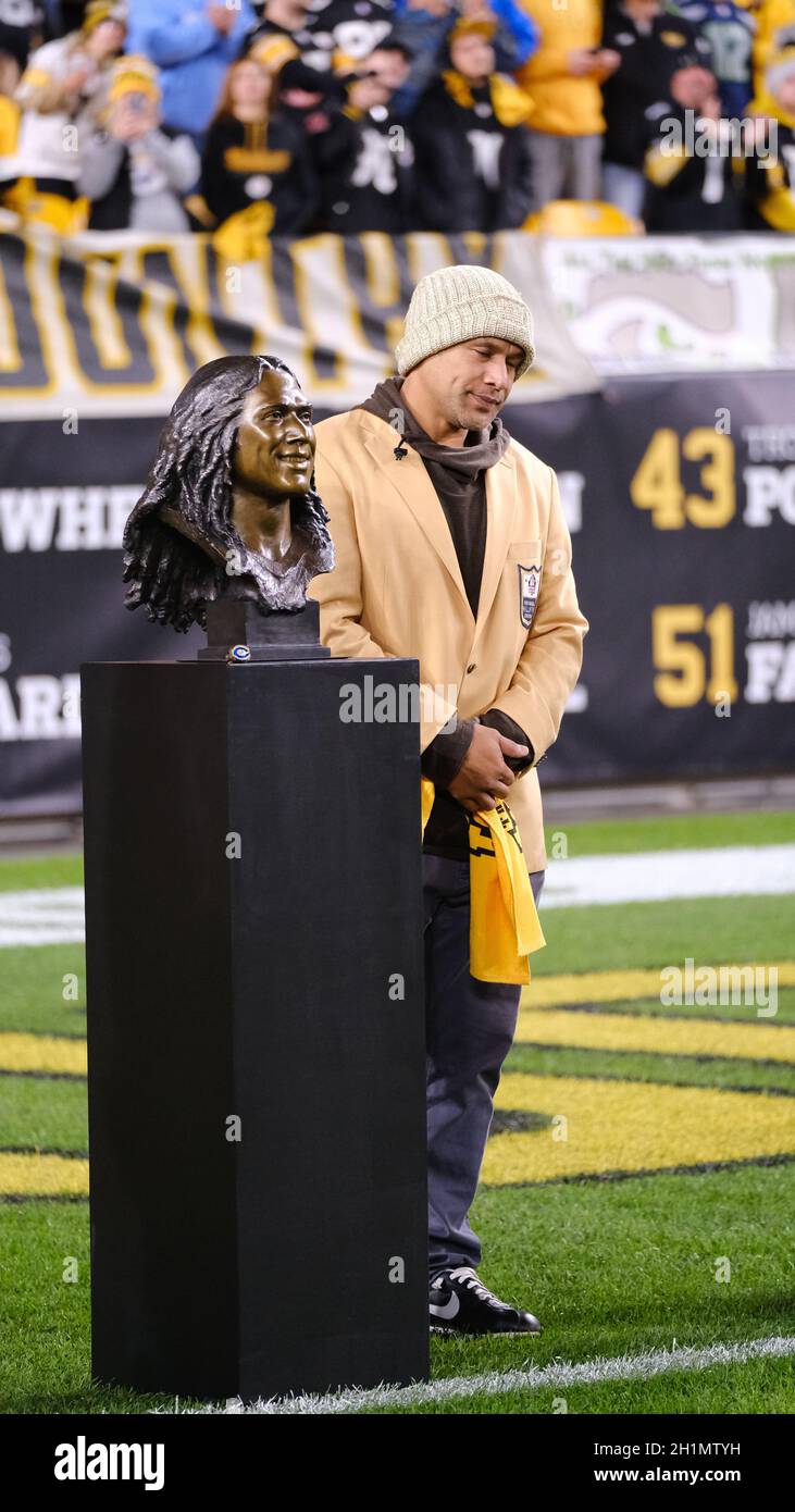 Pittsburgh Steelers football star Troy Polamalu attends his wax figure  unveiling at Madame Tussauds in New York City New York Stock Photo - Alamy