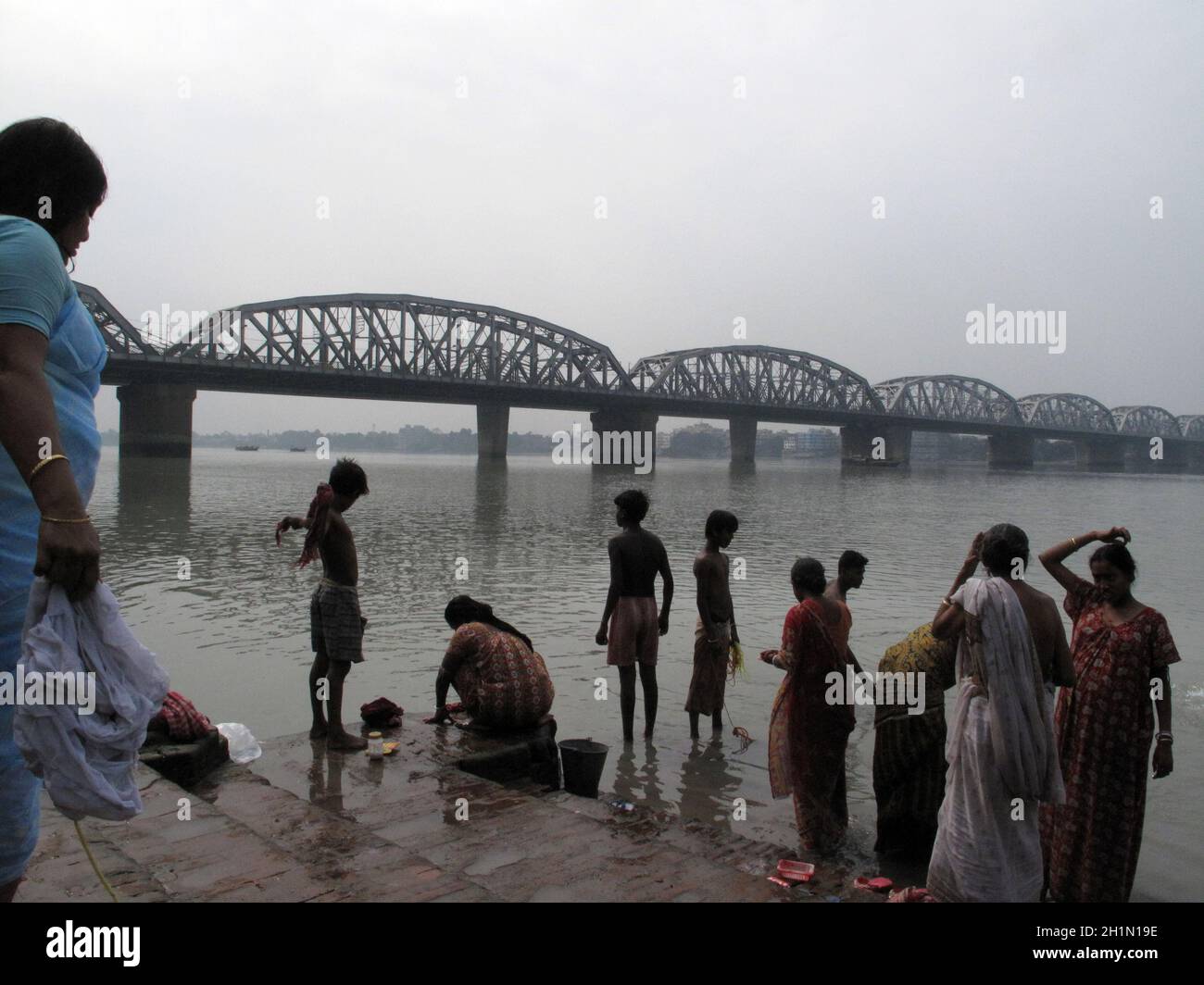 Morning ritual on the Hoogly river, Kolkata, India Stock Photo