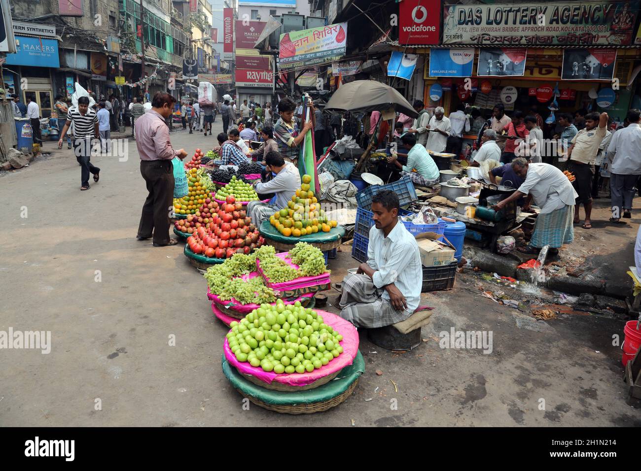 Fruit market in Kolkata, India Stock Photo Alamy