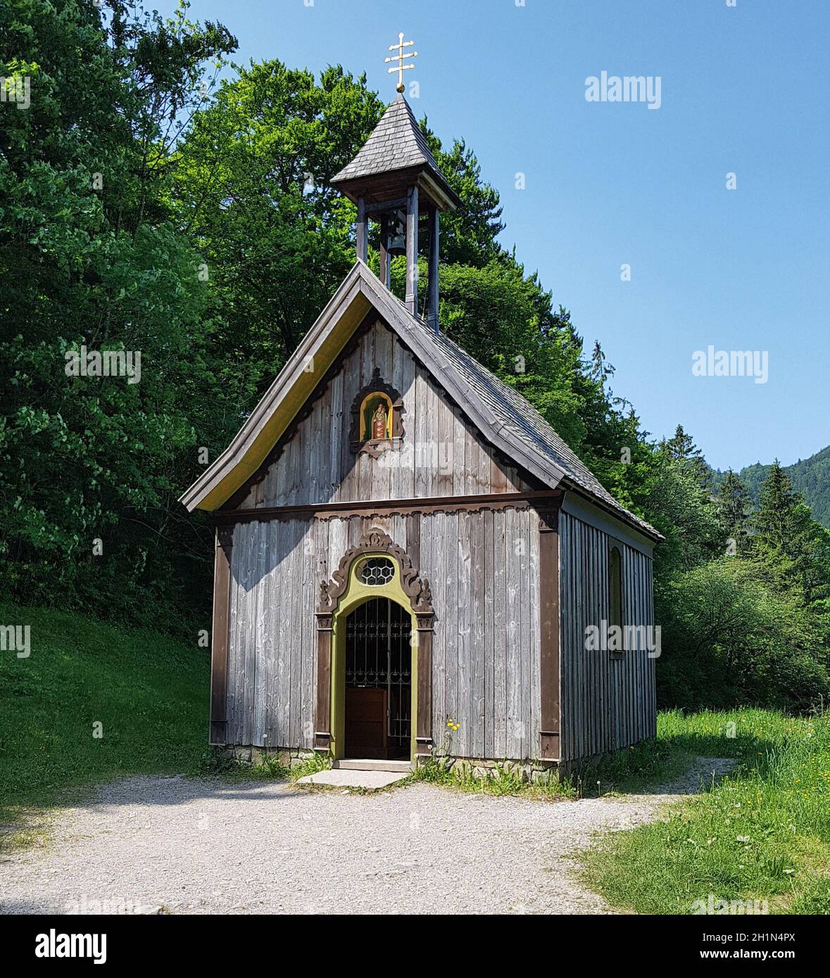 Heilig-Kreuz-Kapelle eine Holzkapelle im Heimatmuseum. Das Markus Wasmeier Freilichtmuseum Schliersee hat seit Mai 2007 seine Pforten geöffnet. Auf ru Stock Photo