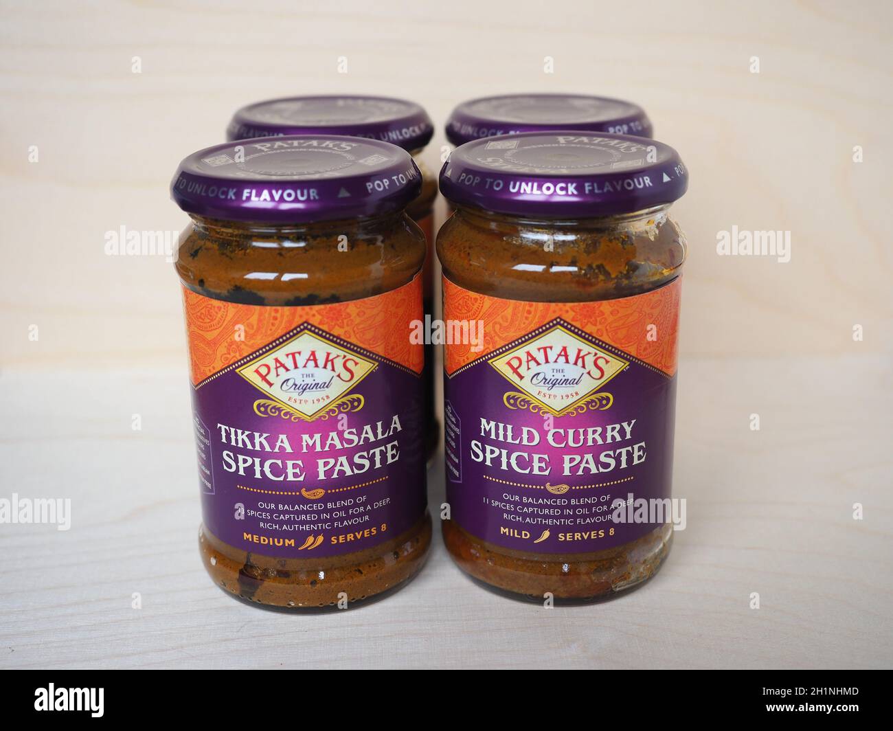 Pataks tikka masala spice paste hi-res stock photography and images - Alamy