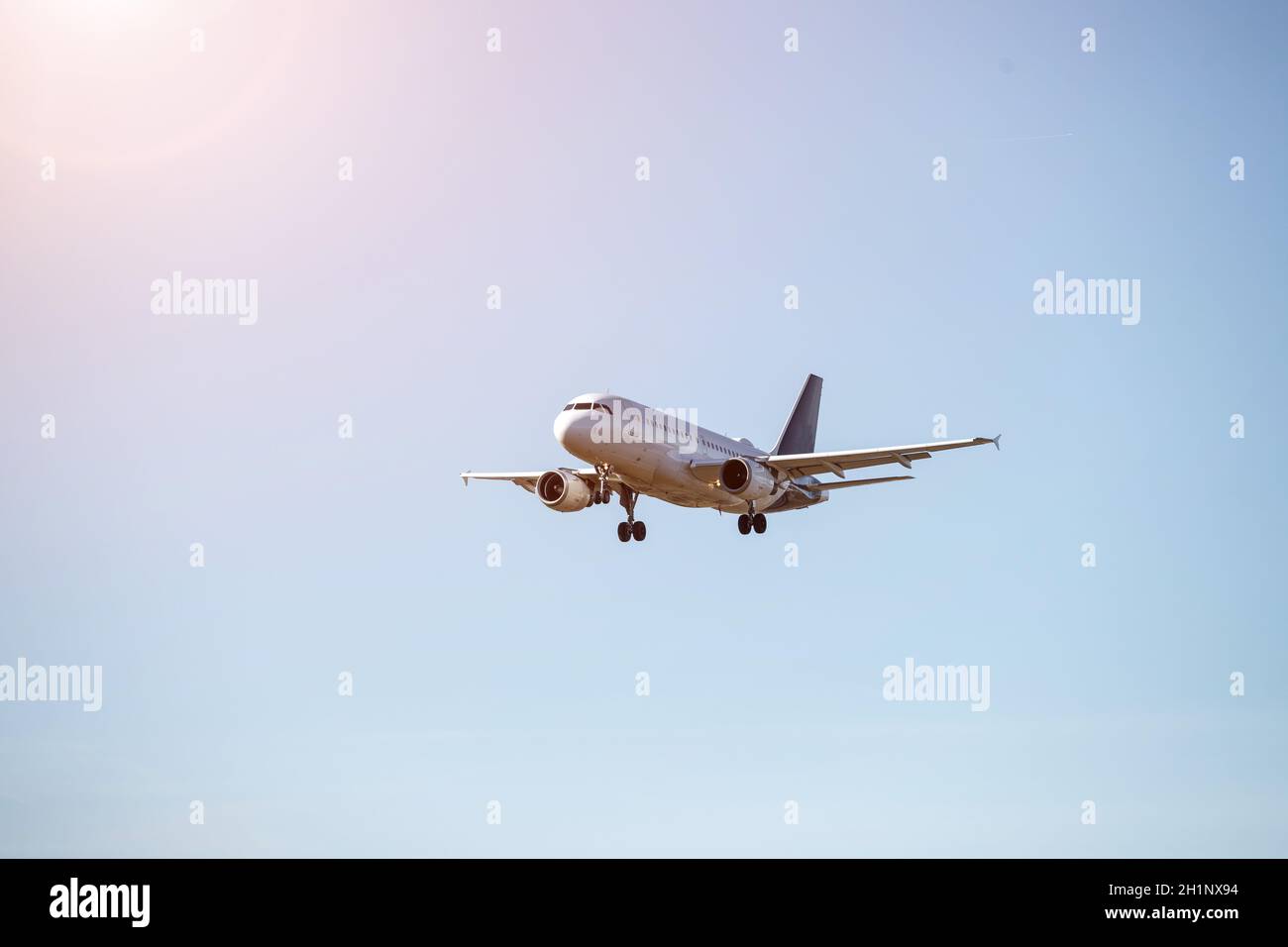Aircraft touch down on arrival hires stock photography and images Alamy