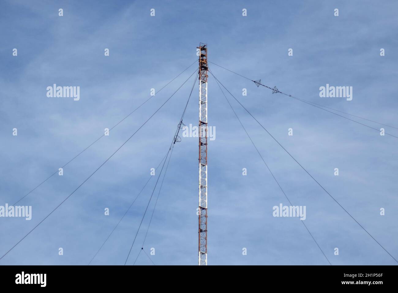 Aerial platforms for the transmission of radio waves in the longwave ...