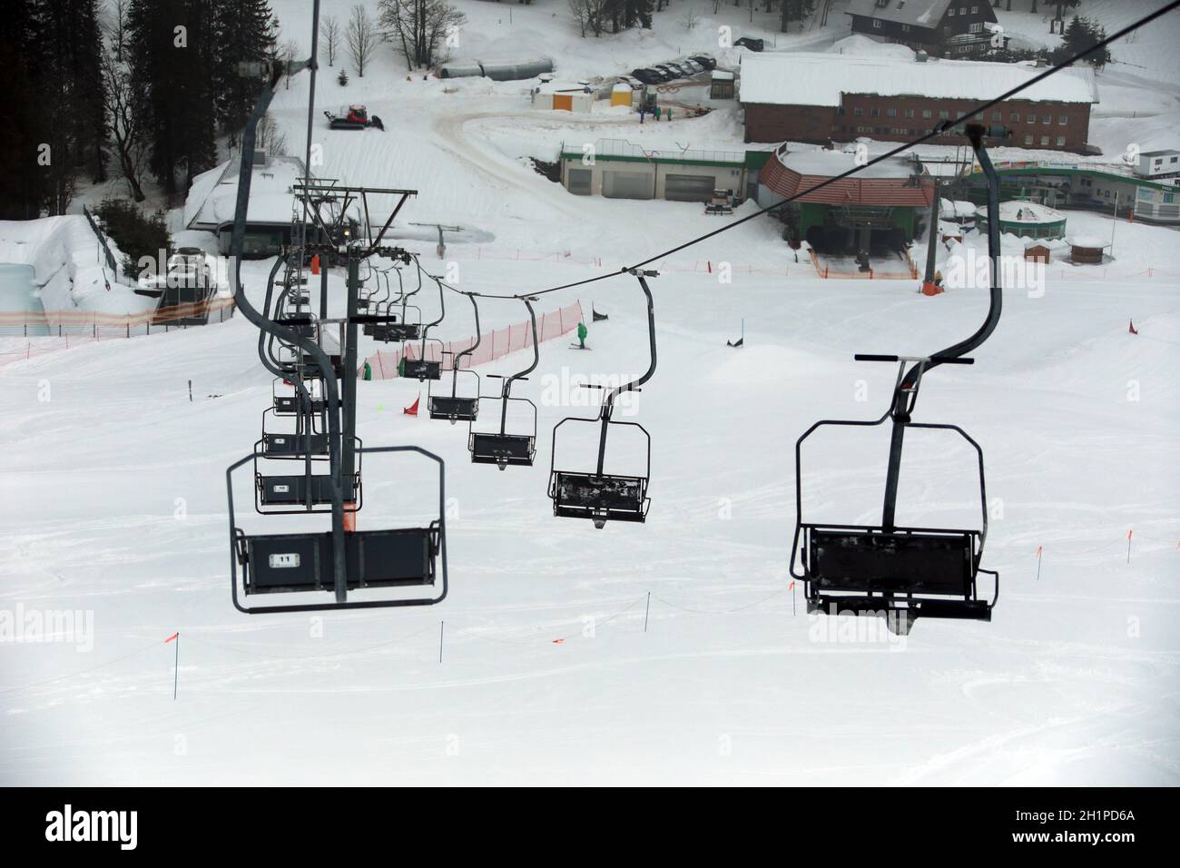 Der Sessellift der Feldbergbahn steht still, Kein Skibetrieb am Höchsten Stock Photo