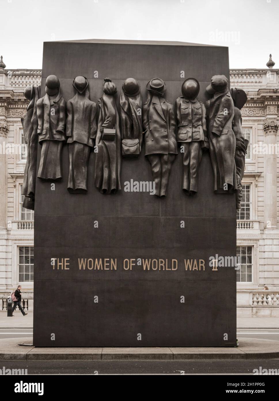 Monument to the women of world war two hi-res stock photography and ...