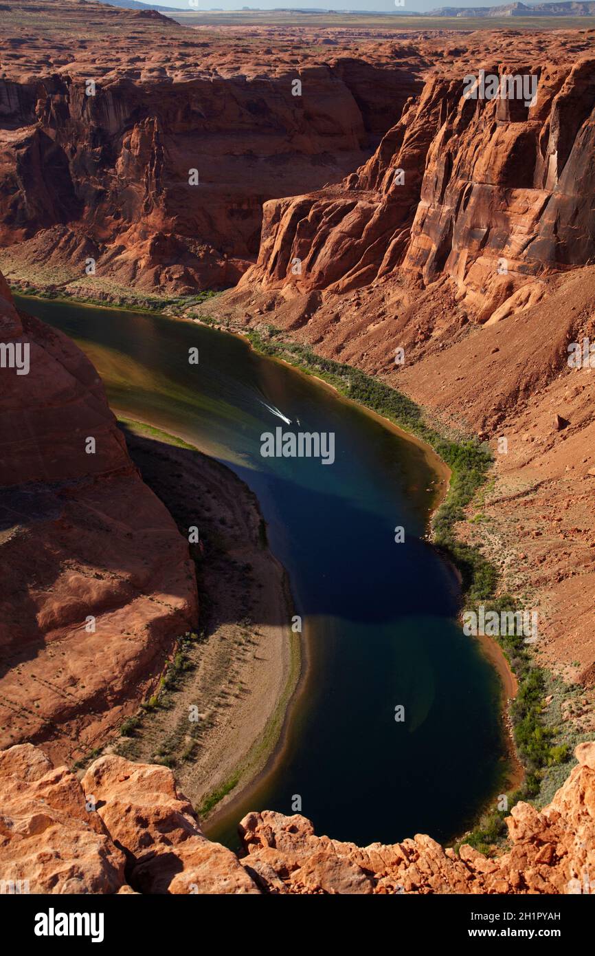 1000 ft drop to Colorado River at Horseshoe Bend, just outside Grand