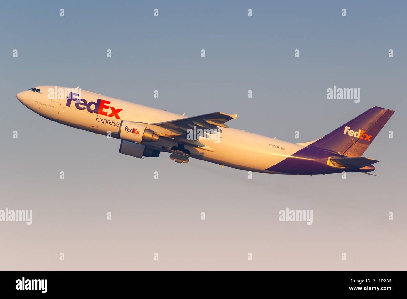 1円 FedEx Express Aurbus A300 等 飛行機 配達車 模型 置物 計2点セット HJ033 FedEx Airbus A300 Takeoff