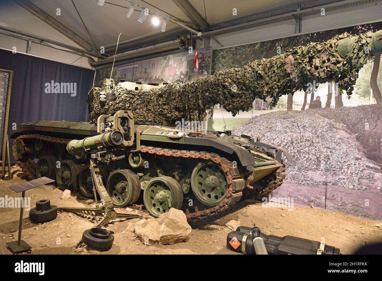 Panzer in wien hi-res stock photography and images - Alamy
