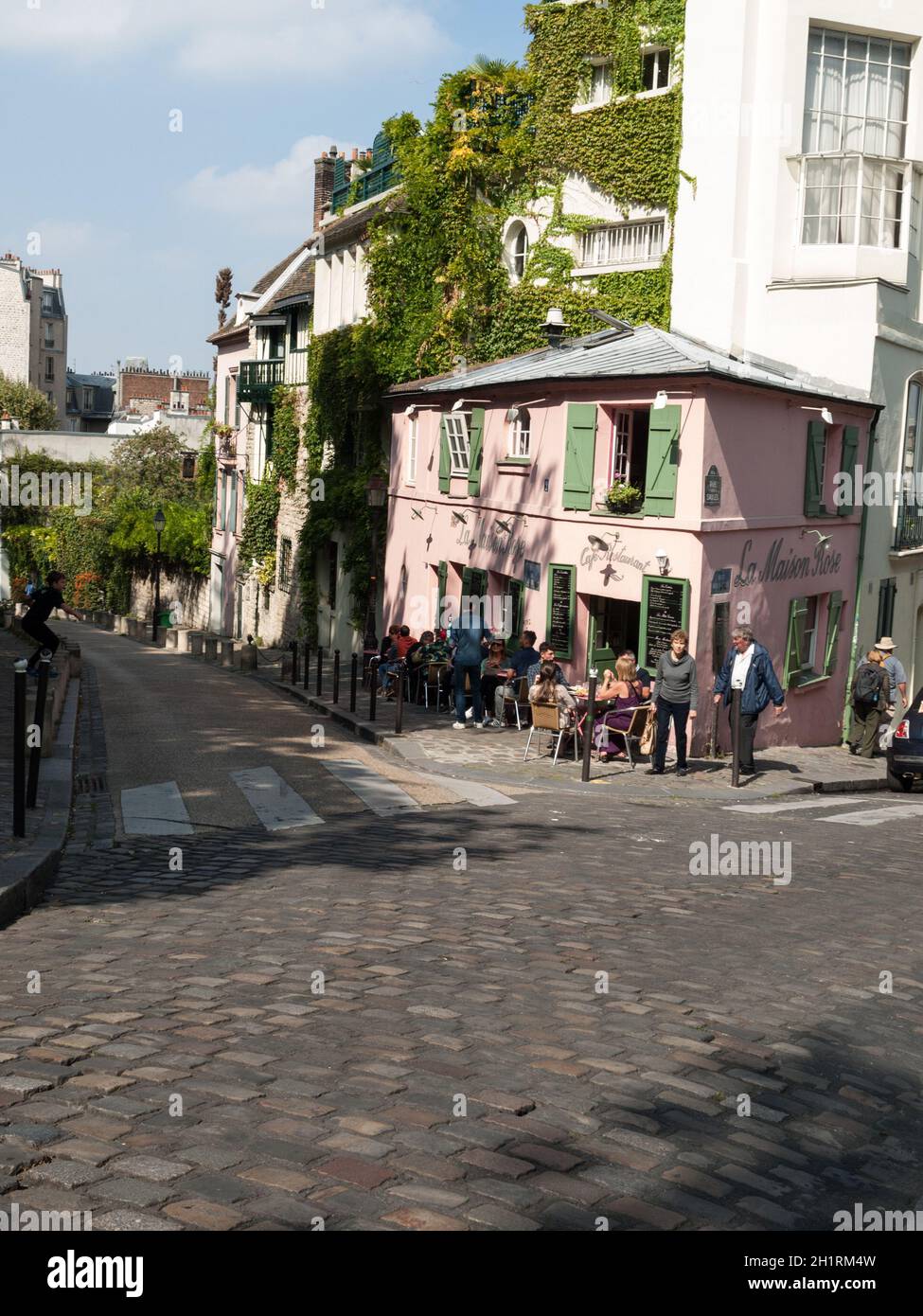 Paris -  La Maison Rose, a famous cafe restaurent of Montmartre Stock Photo