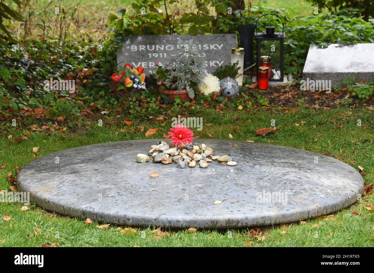 Zentralfriedhof in Wien - Ehrengrab Bruno Kreisky Stock Photo