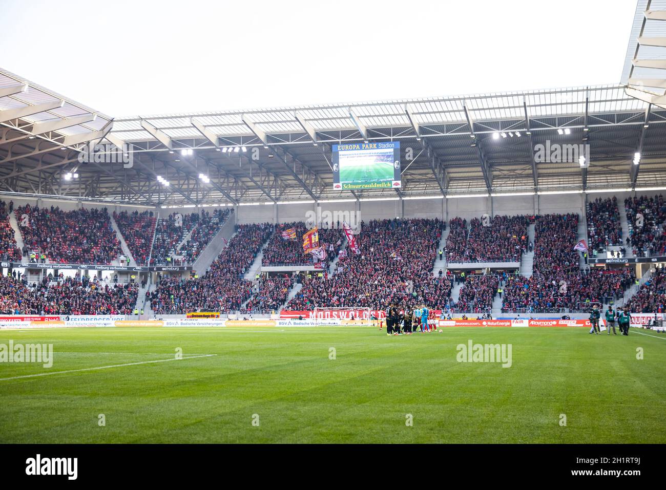 Freiburg Im Breisgau, Germany. 16th Oct, 2021. Football: Bundesliga, SC Freiburg - RB Leipzig, Matchday 8, Europa-Park Stadion. Overview of the new Europa-Park Stadium during the match. Credit: Tom Weller/dpa - IMPORTANT NOTE: In accordance with the regulations of the DFL Deutsche Fußball Liga and/or the DFB Deutscher Fußball-Bund, it is prohibited to use or have used photographs taken in the stadium and/or of the match in the form of sequence pictures and/or video-like photo series./dpa/Alamy Live News Stock Photo