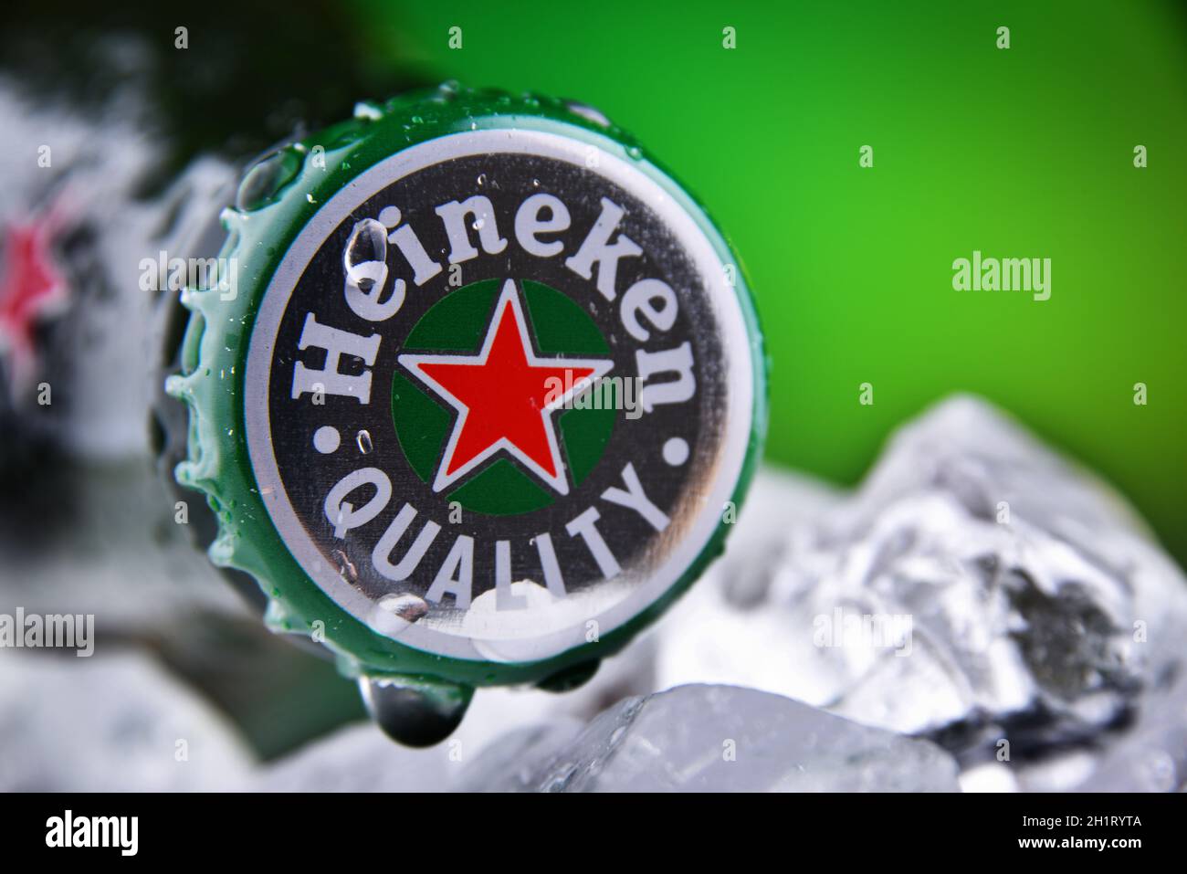 POZNAN, POL - FEB 25, 2021: Crown cap on a Heineken Lager Beer bottle, the  flagship product of Heineken International which owns over 125 breweries i  Stock Photo - Alamy
