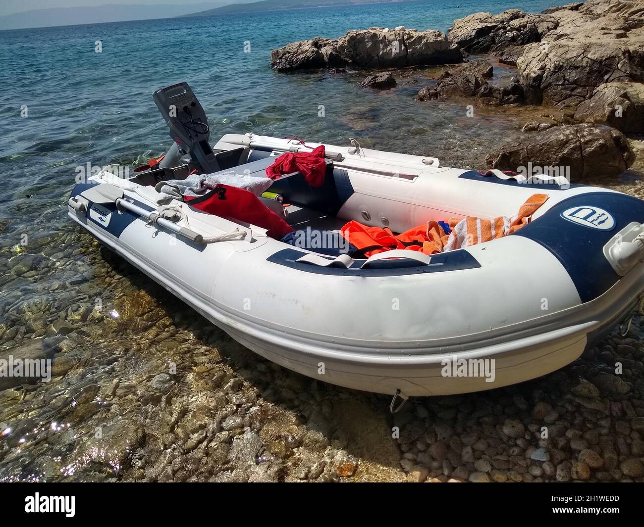 Schlauchboot Meer High Resolution Stock Photography and Images - Alamy