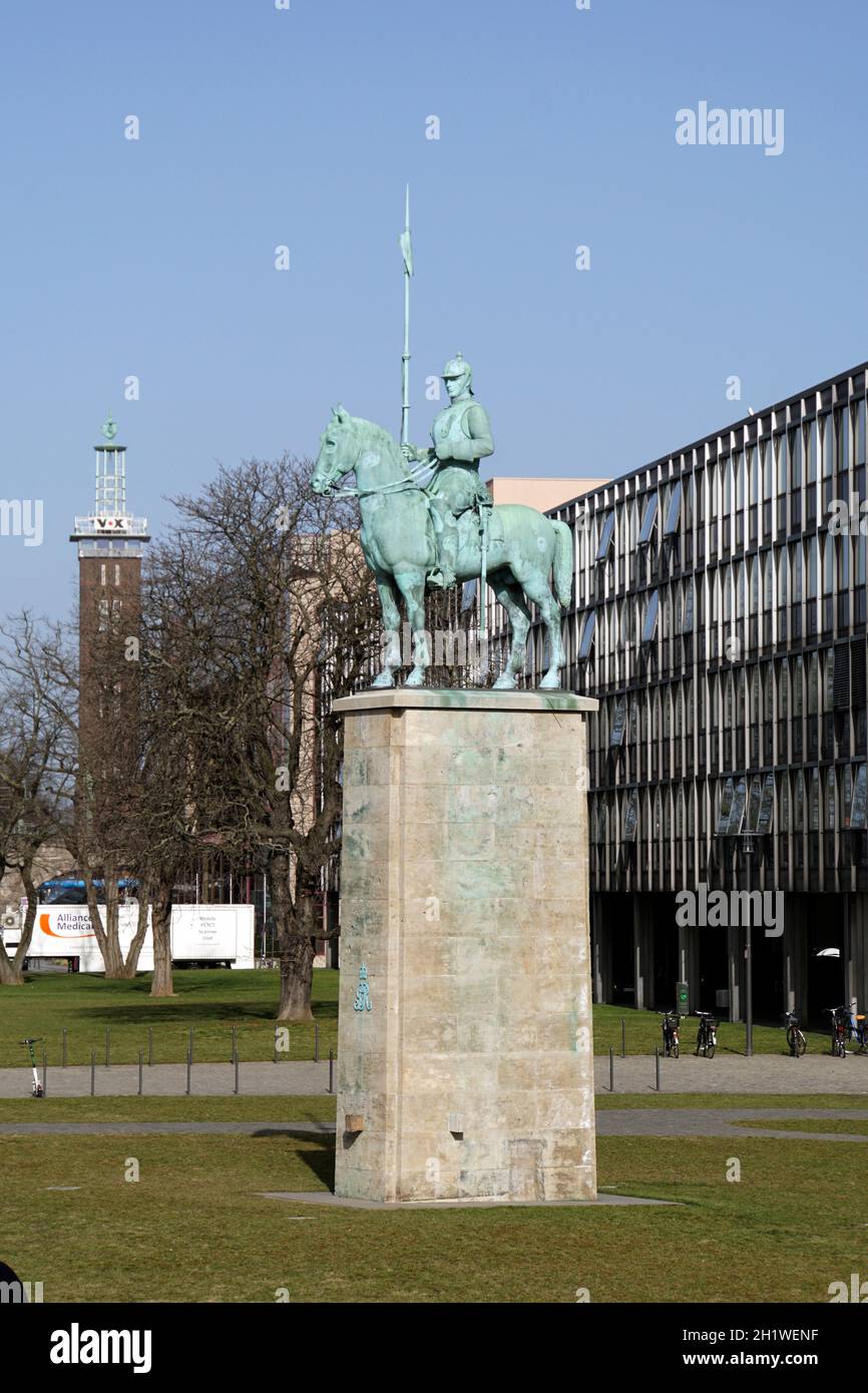 Denkmal Kürassier-Regiment Graf Gessler am Rheinboulevard, Köln-Deutz, Nordrhein-Westfalen, Deutschland Stock Photo