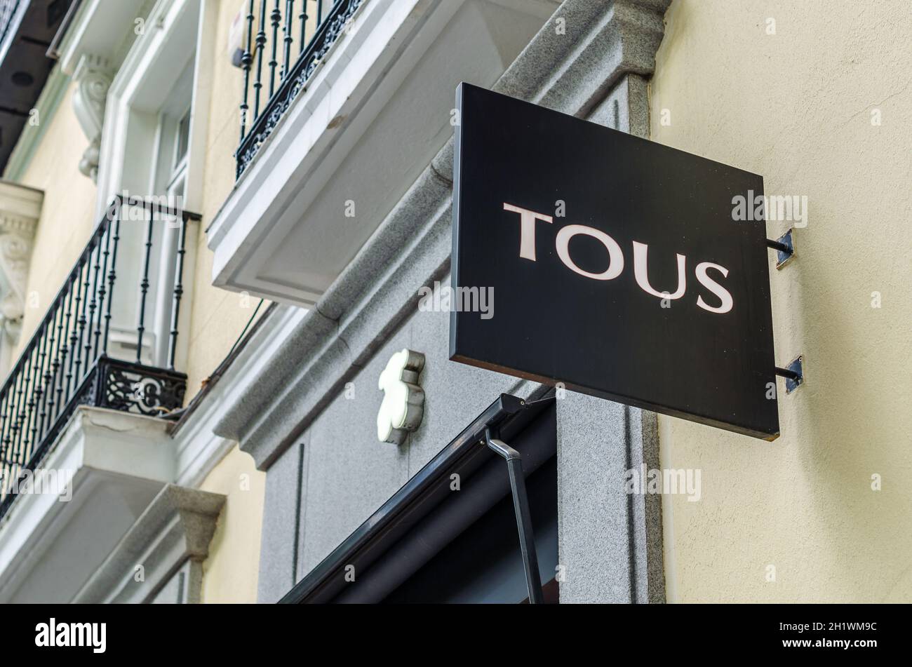 Tous jewelry hi res stock photography and images Alamy