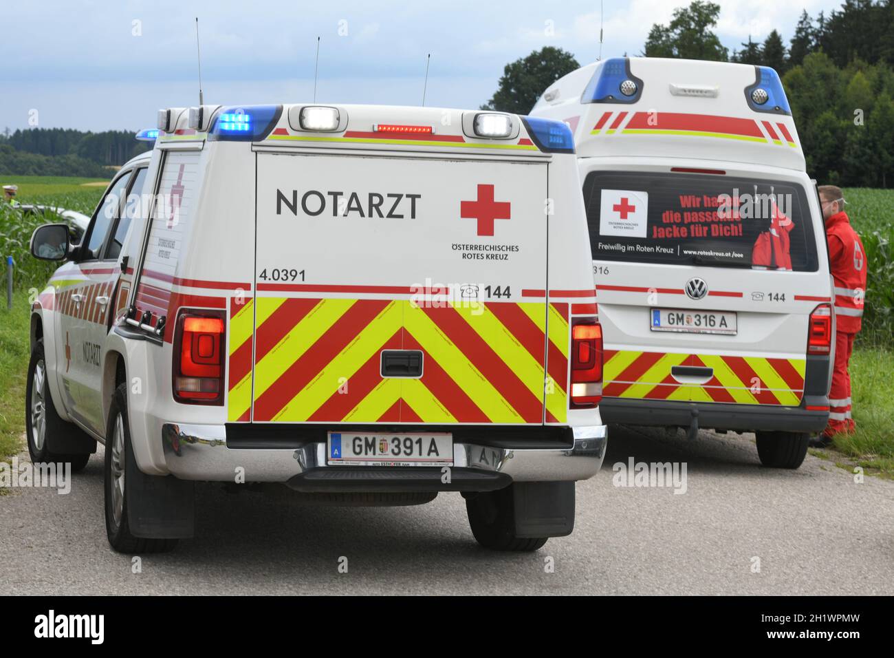 Notarztfahrzeug Hi res Stock Photography And Images Alamy