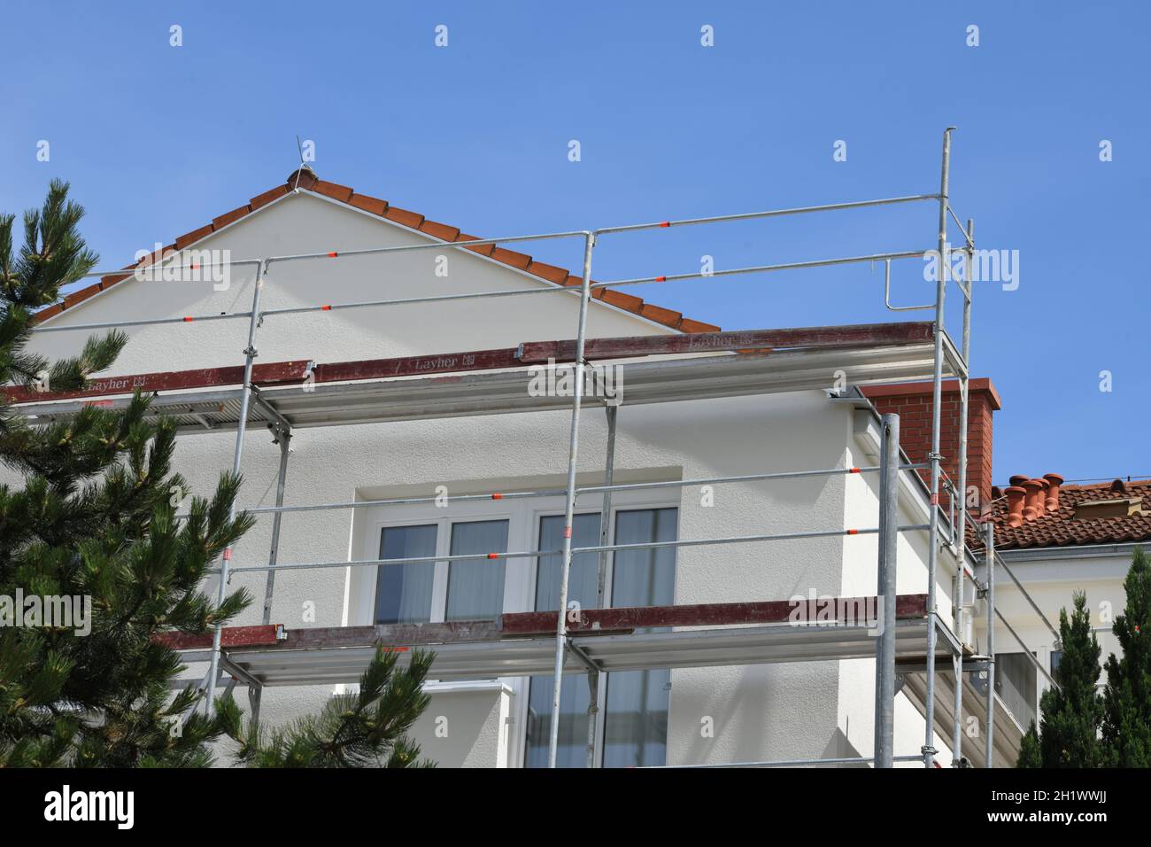 Thermische Sanierung eines Wohngebäudes in Österreich, Europa - Thermal renovation of a residential building in Austria, Europe Stock Photo