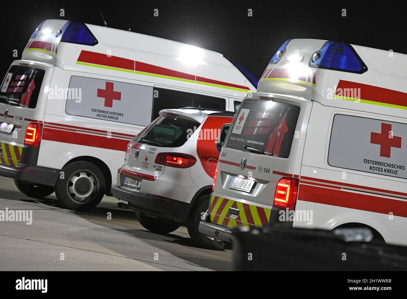 62.346 Krankenwagen Bilder und Fotos - Getty Images