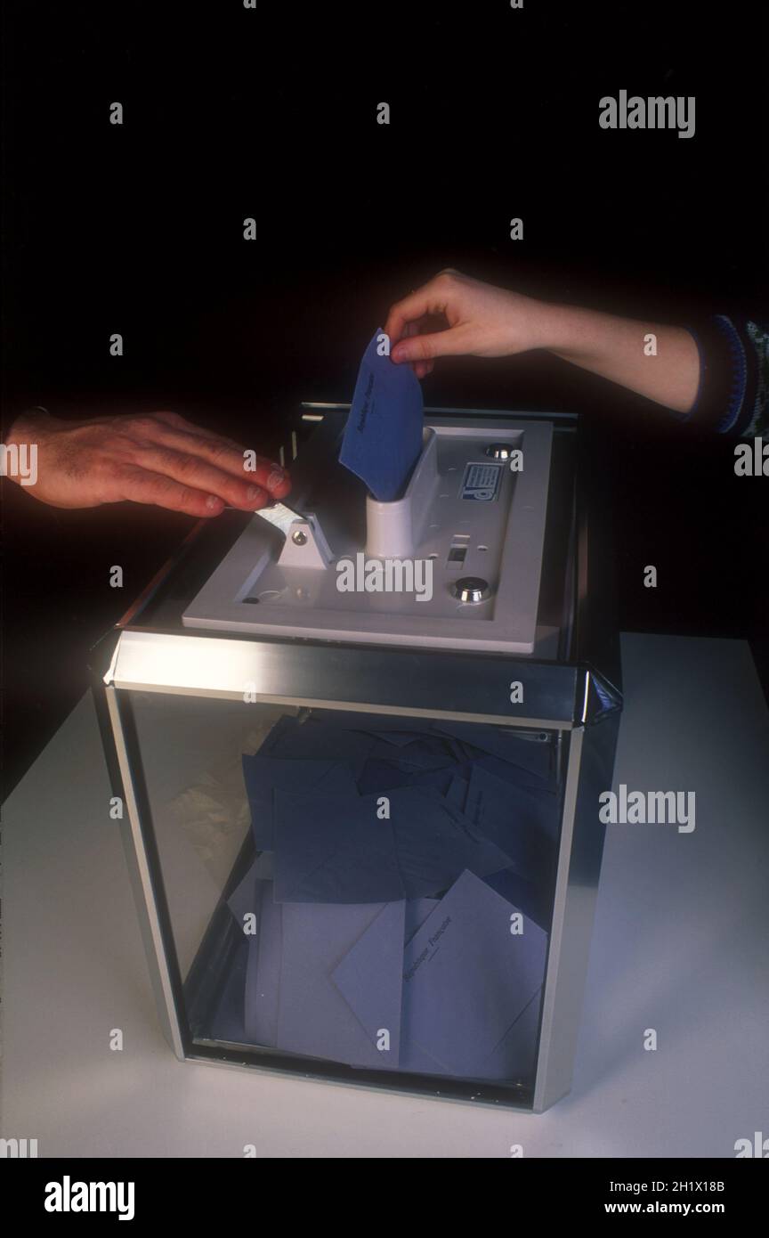 Presidential ballot close up hi-res stock photography and images - Alamy