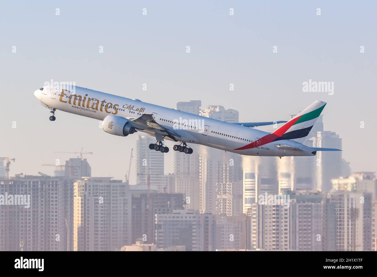 Emirates boeing 777 300er hi-res stock photography and