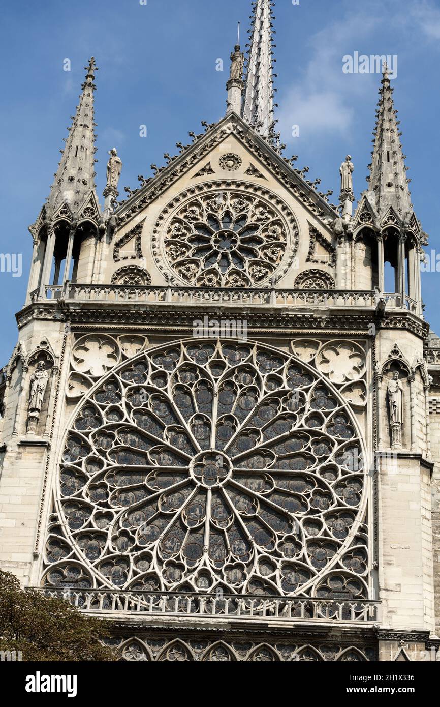 Notre Dame in Paris south facade with rose window Stock Photo - Alamy