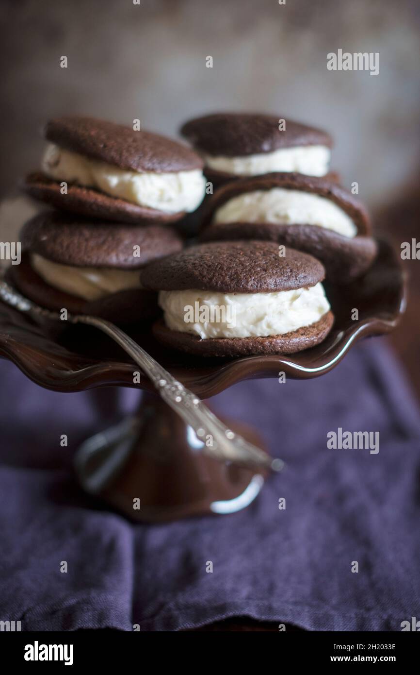 Stand pies hi-res stock photography and images - Alamy