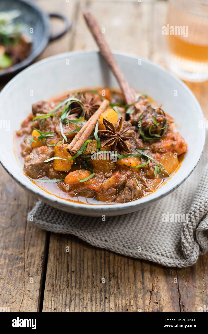 Pressure cooker vietnamese beef stew Stock Photo Alamy