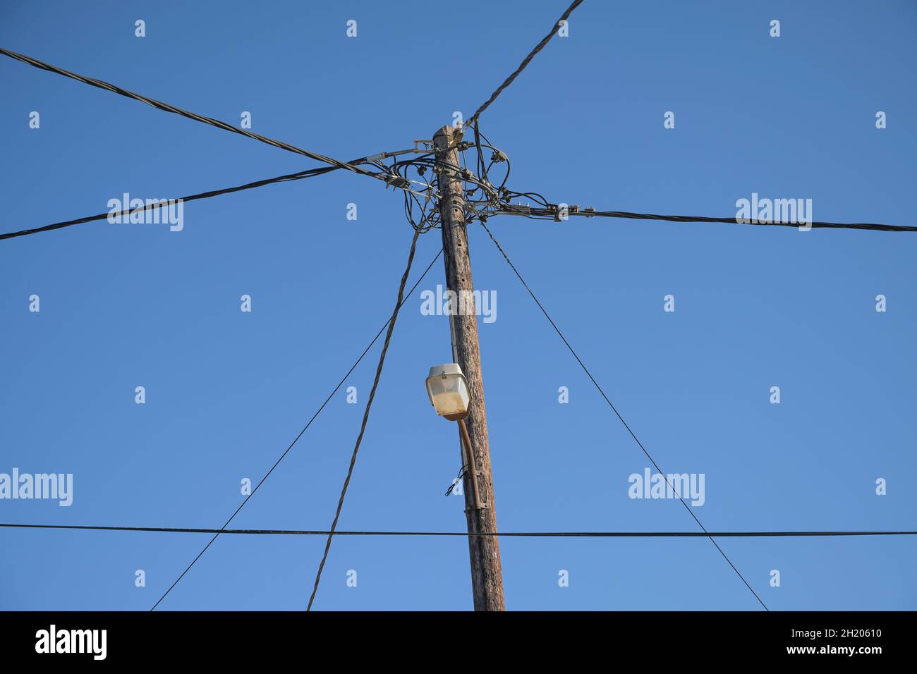 Stromleitung, Almyrida, Kreta, Griechenland Stock Photo