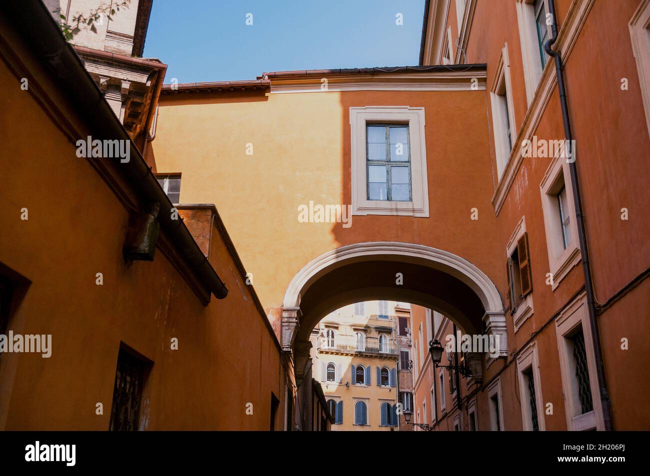 Covered roman walkway hi-res stock photography and images - Alamy