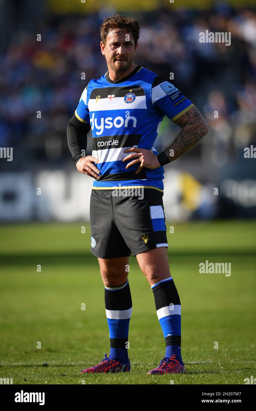 The Recreation Ground, Bath, England, UK. 17th October, 2021. Bath Rugby's Danny Cipriani during the Gallagher English Premiership match between Bath Rugby and Saracens: Credit: Ashley Western/Alamy Live News Stock Photo